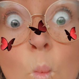 Meet your Posher, Lauren